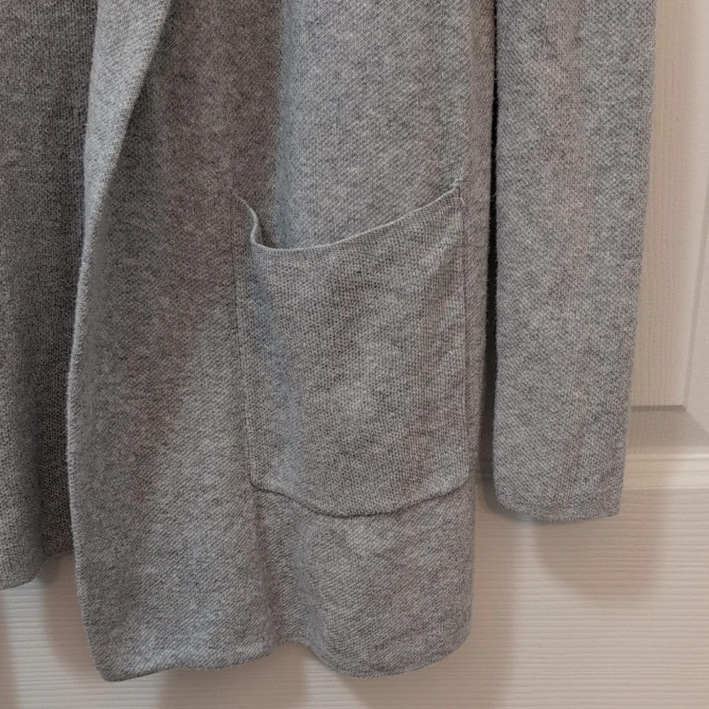 Jessica Simpson Gray Cardigan Sweater - Picture 3 of 4
